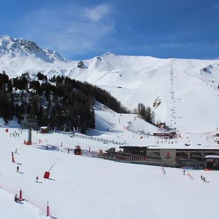 Apartment Confortable A Plagne Centre, Acces Direct Aux Pistes, Balcon Ensoleille